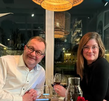 Personlig service med ett leende – träffa teamet bakom FotoExperten Lidköping. Din lokala partner för allt inom foto.